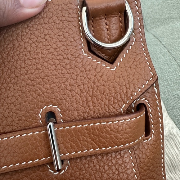 Hermes Jypsiere 28 in Gold Clemence with PHW - Picture 4 of 13